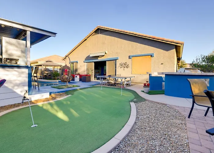 Putting & Hot Tub: Retreat!